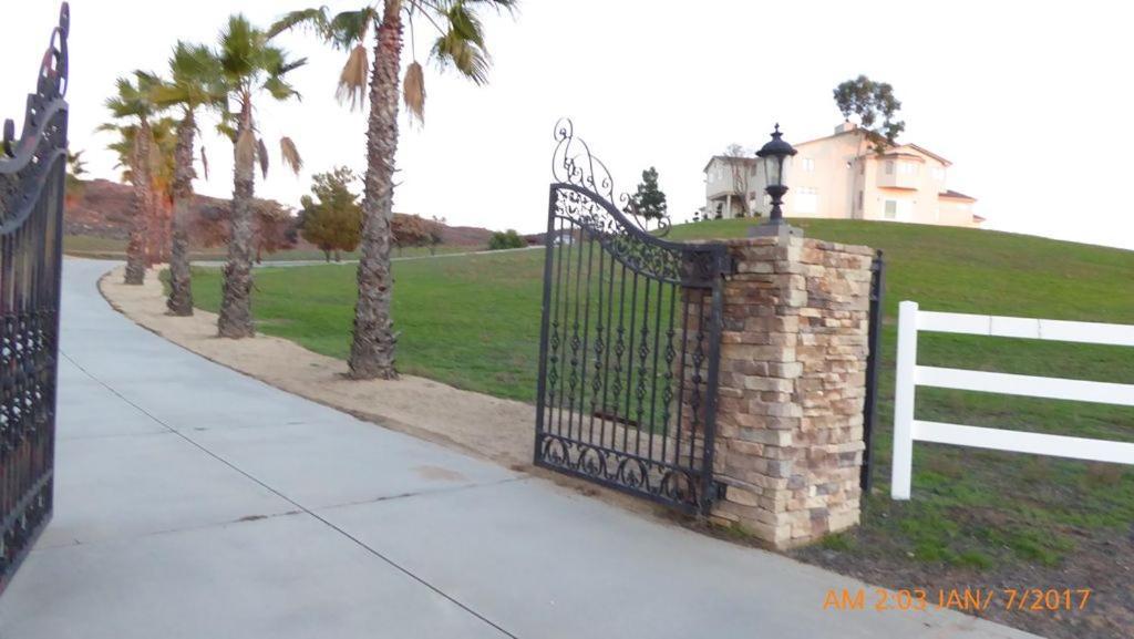 Mansion On The Hill Let 4 Rooms, 5Th Cost Extra Sage Exterior foto